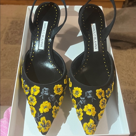 Manolo Blahnik Black Heels with Yellow Floral Design - Picture 7 of 7